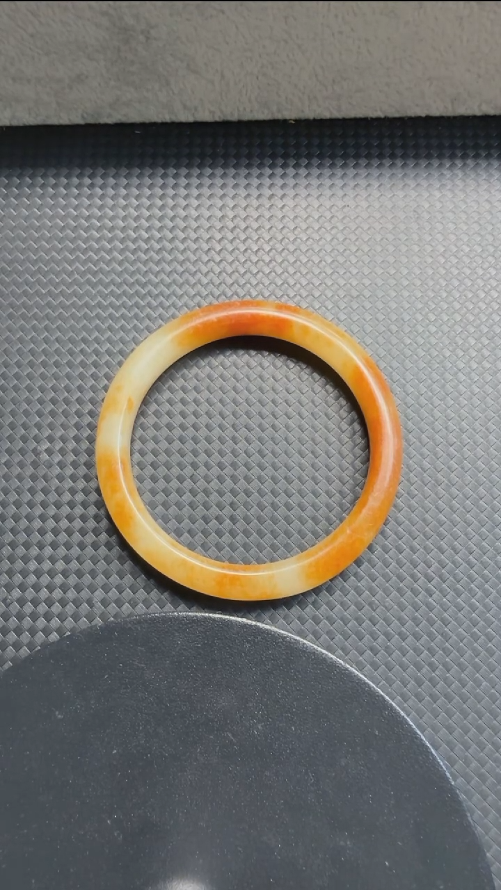 和田玉手镯未镶嵌218圈口56