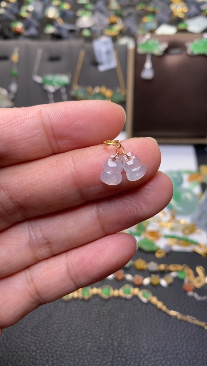 翡翠18K金镶嵌颈饰净货35604