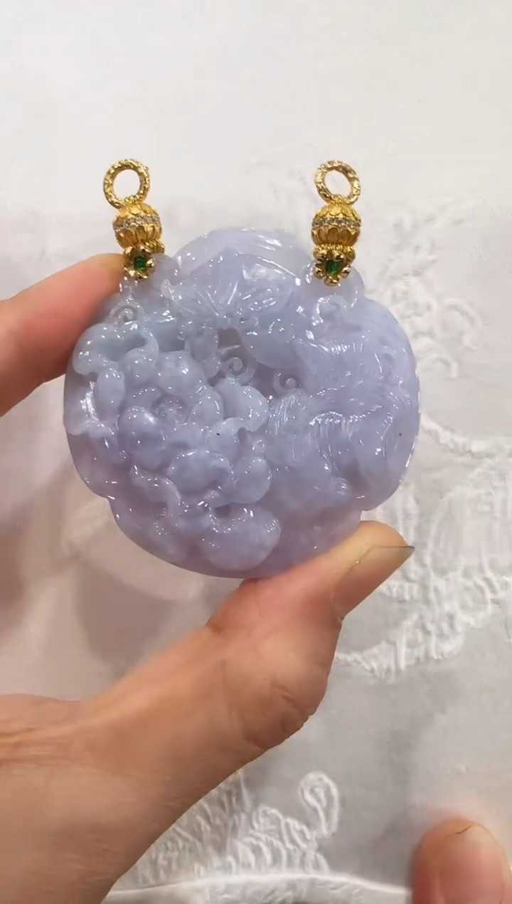 翡翠未镶嵌颈饰国风