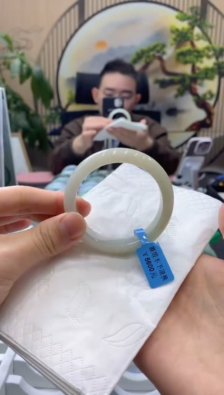 【闪购商品】翡翠手镯未镶嵌0000014897