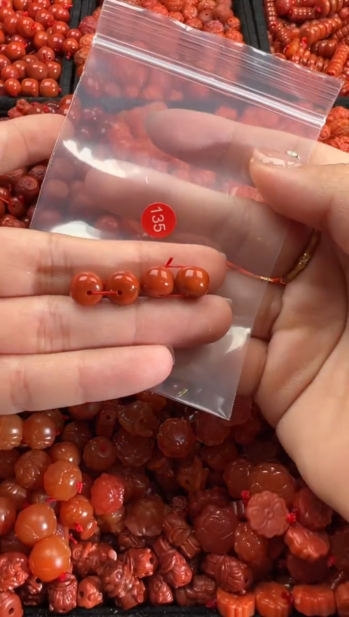 【闪购商品】南红玛瑙合金颈饰1