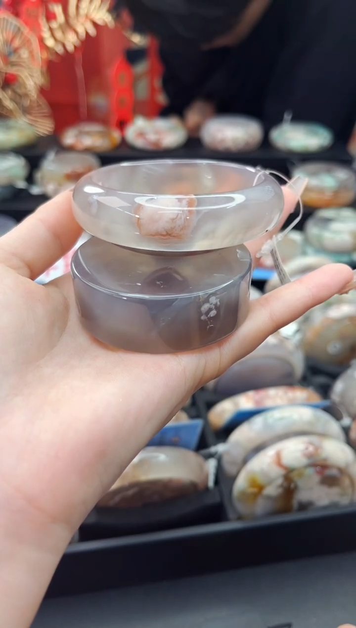 【闪购商品】石英质玉手镯未镶嵌赠送镯心（58圈口）