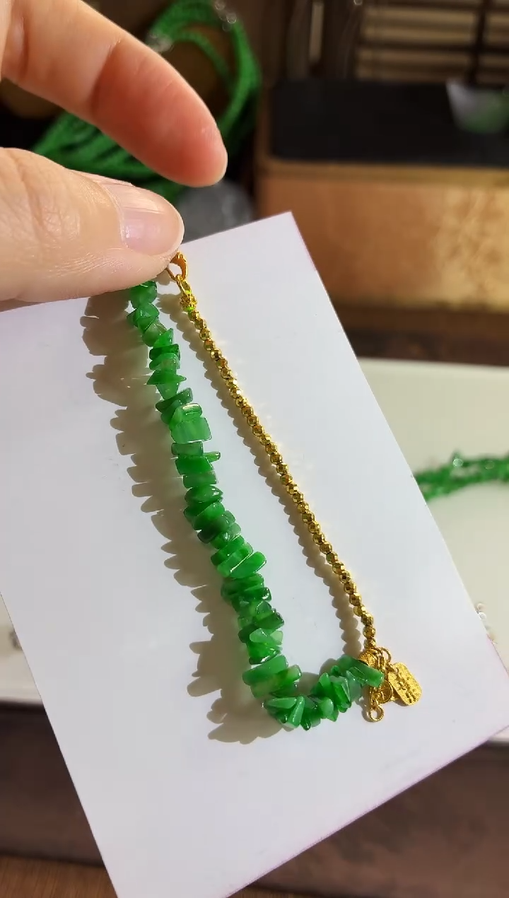 18K金镶嵌手链翡翠手饰