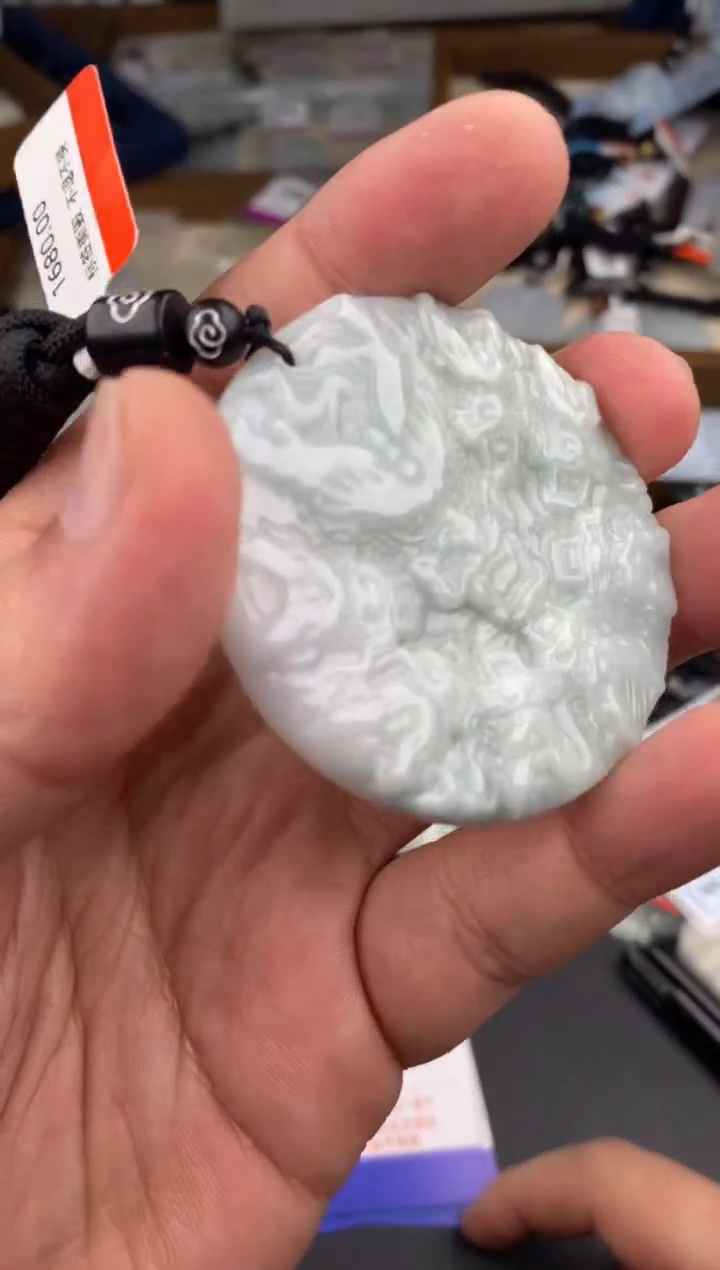 【闪购商品】翡翠颈饰未镶嵌  天然翡翠，一物一图
