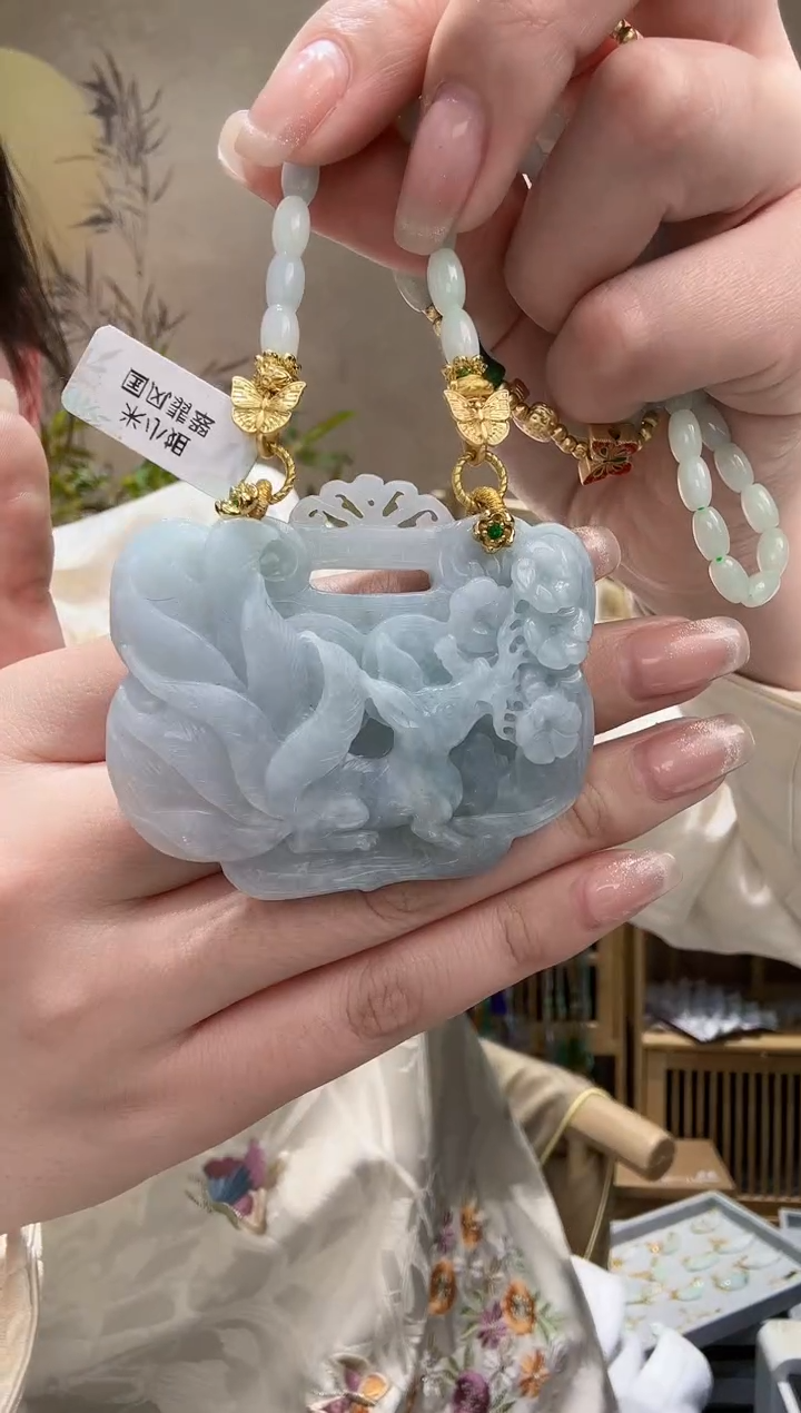 【闪购商品】翡翠颈饰未镶嵌吊坠