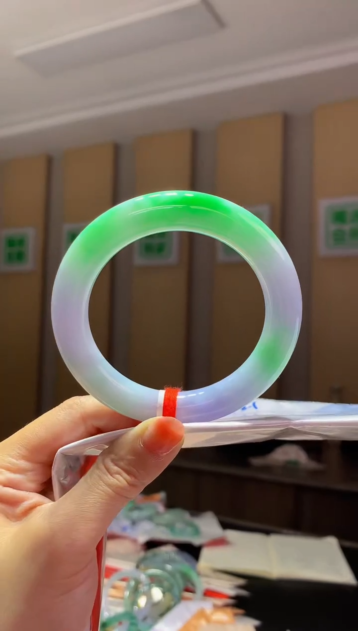 未镶嵌手镯翡翠- Q29圈口 59全款15万 定金2万