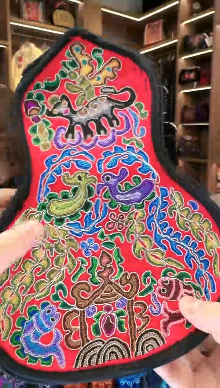 【闪购商品】织绣L563黔东南苗族刺绣