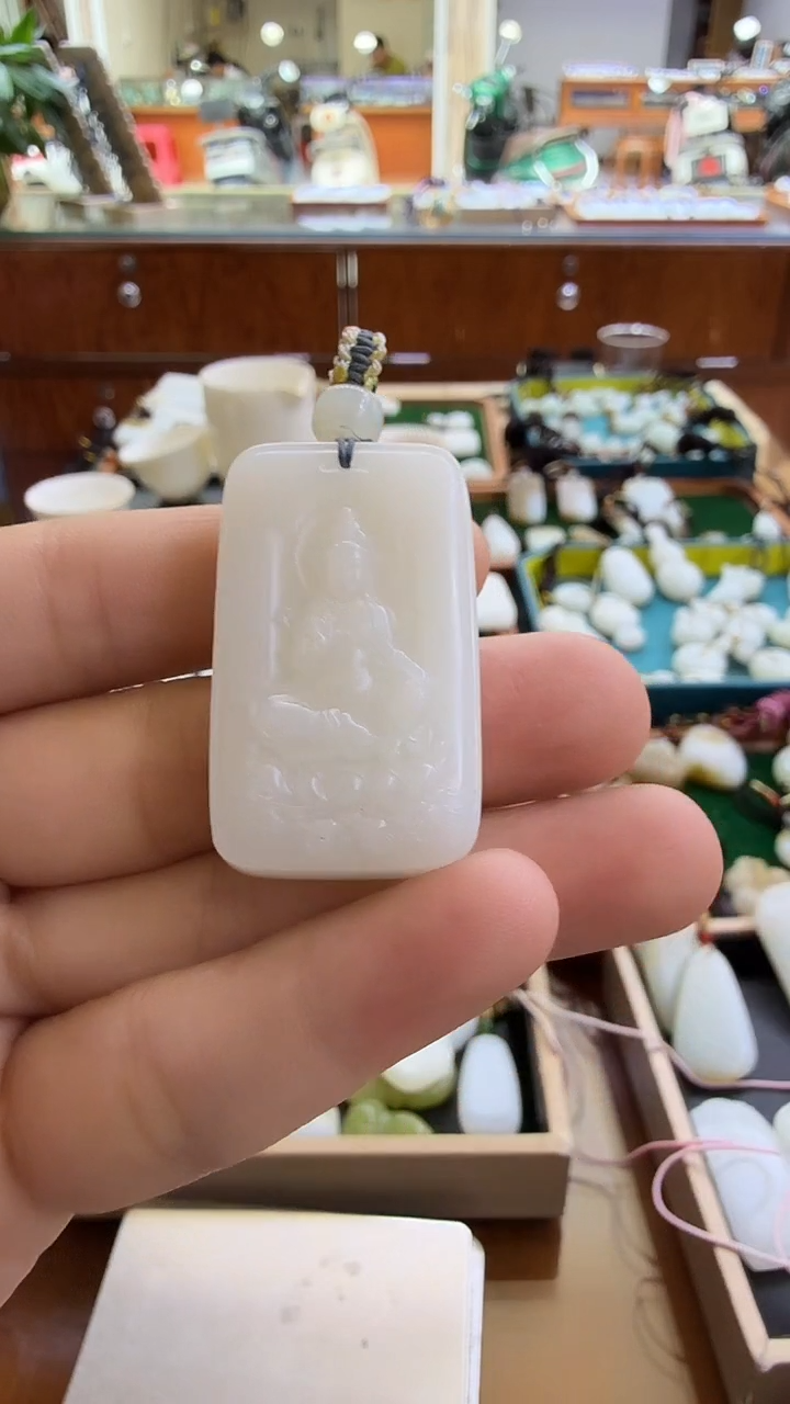 颈饰未镶嵌和田玉观音牌