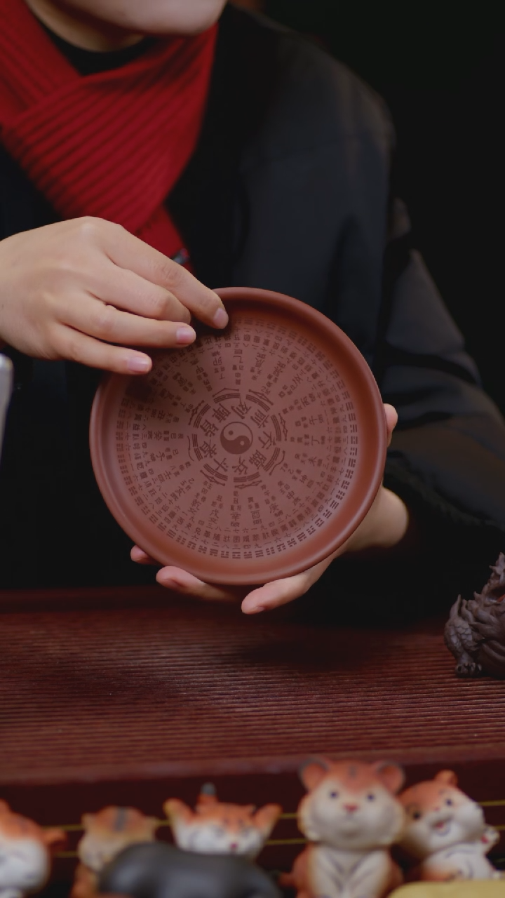 【闪购商品】紫砂茶宠紫泥壶承。，