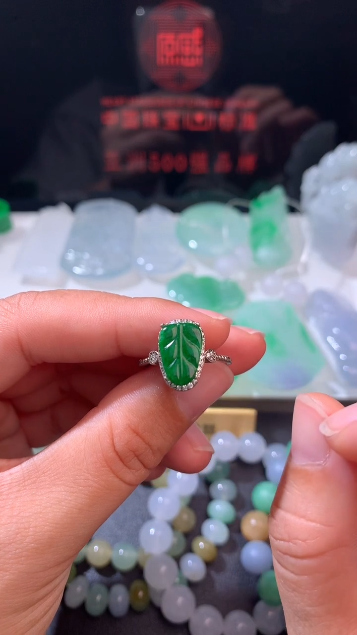 未镶嵌戒指翡翠     