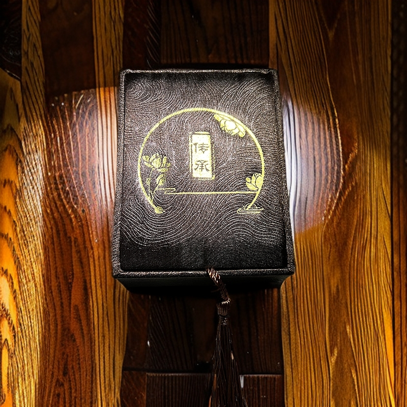 蛇纹石玉发一个吊坠