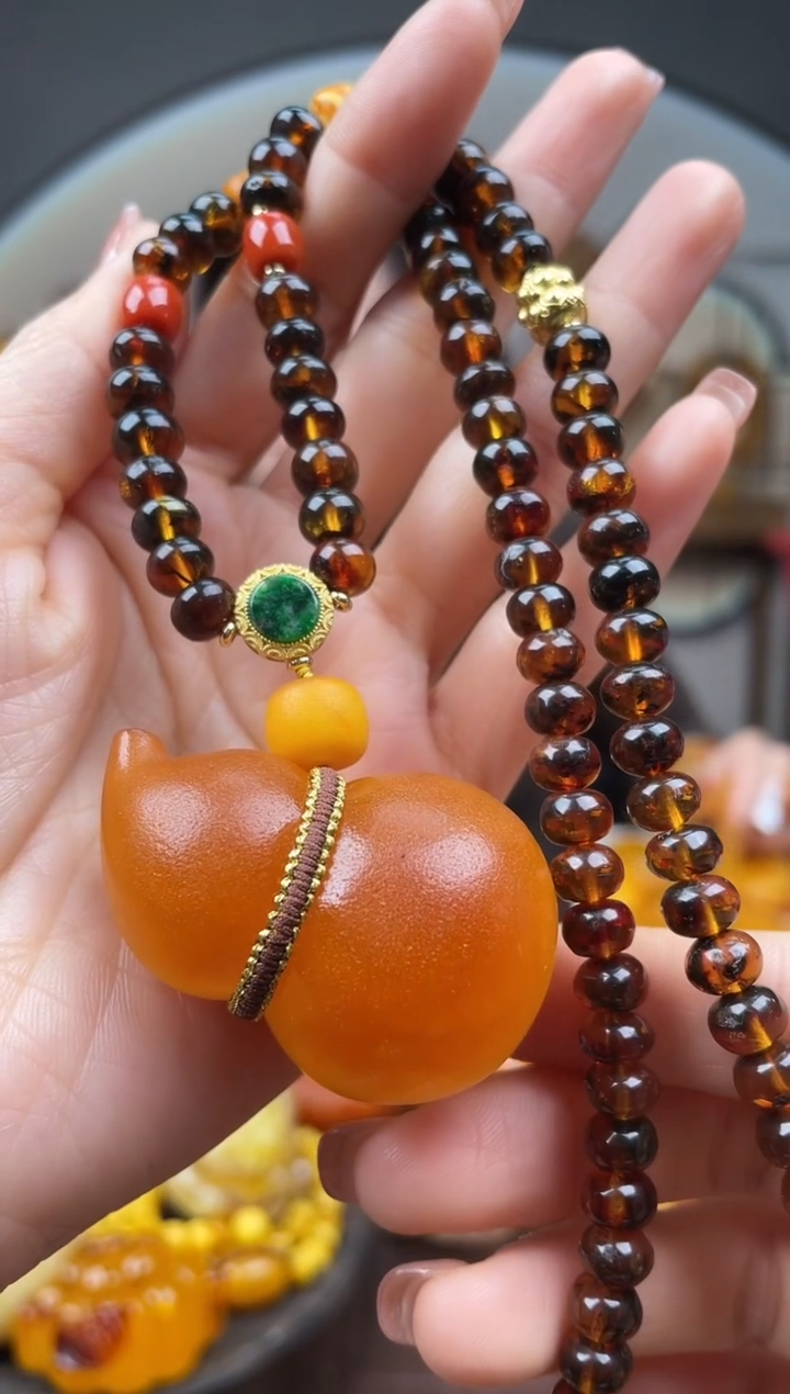 【闪购商品】琥珀裸石未镶嵌首饰 假1赔4 （多样性发货1件