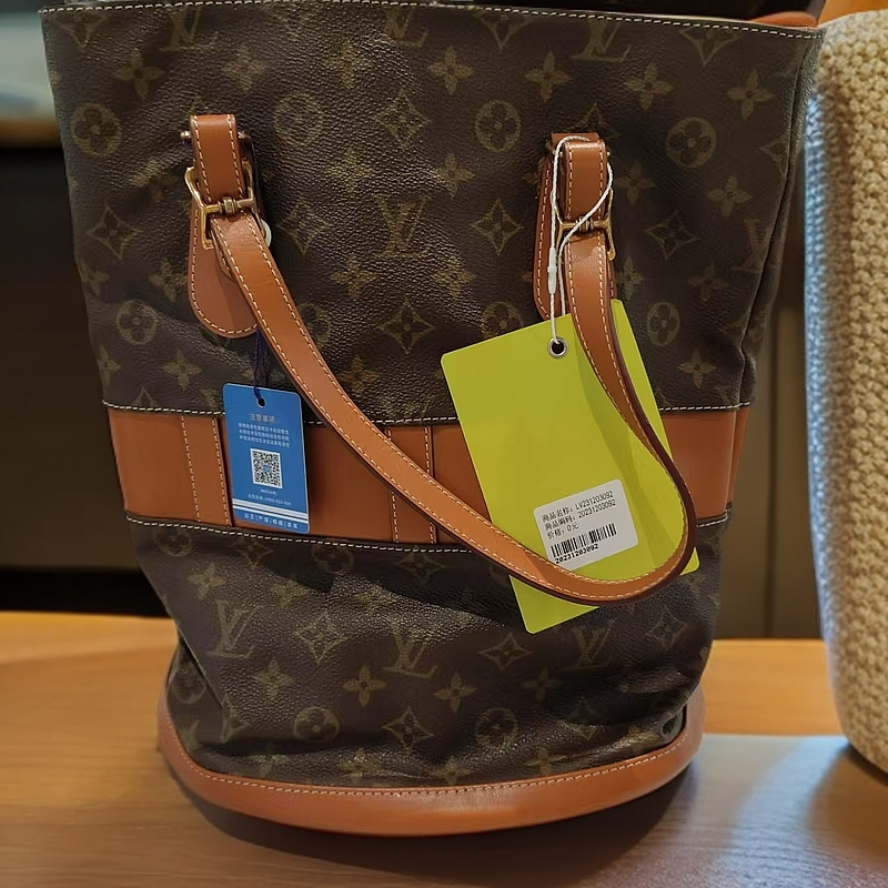 99新 LouisVuitton/路易威登 杨杨/03092