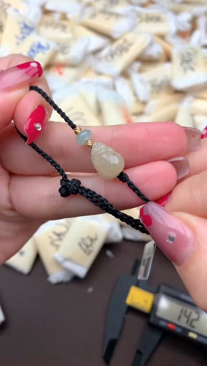 【闪购商品】翡翠挂件未镶嵌一