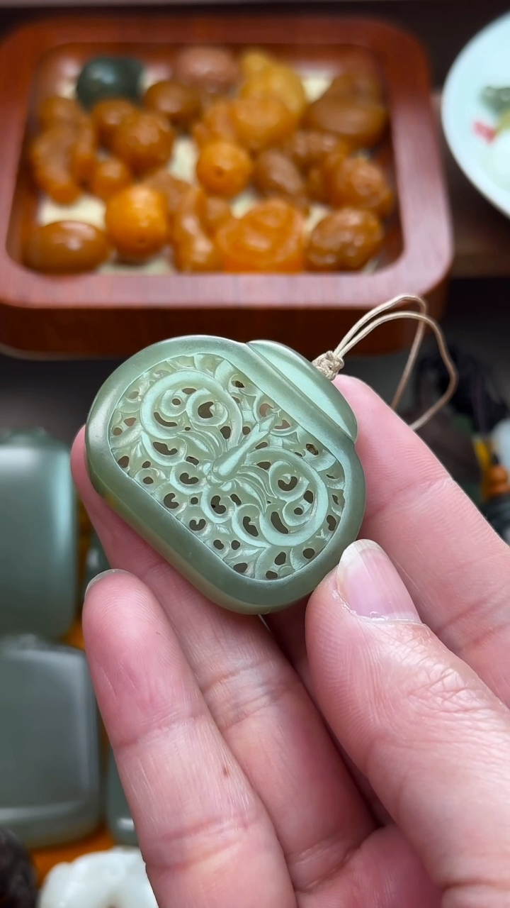 【闪购商品】和田玉吊坠(不含链)未镶嵌香囊苏工挂件