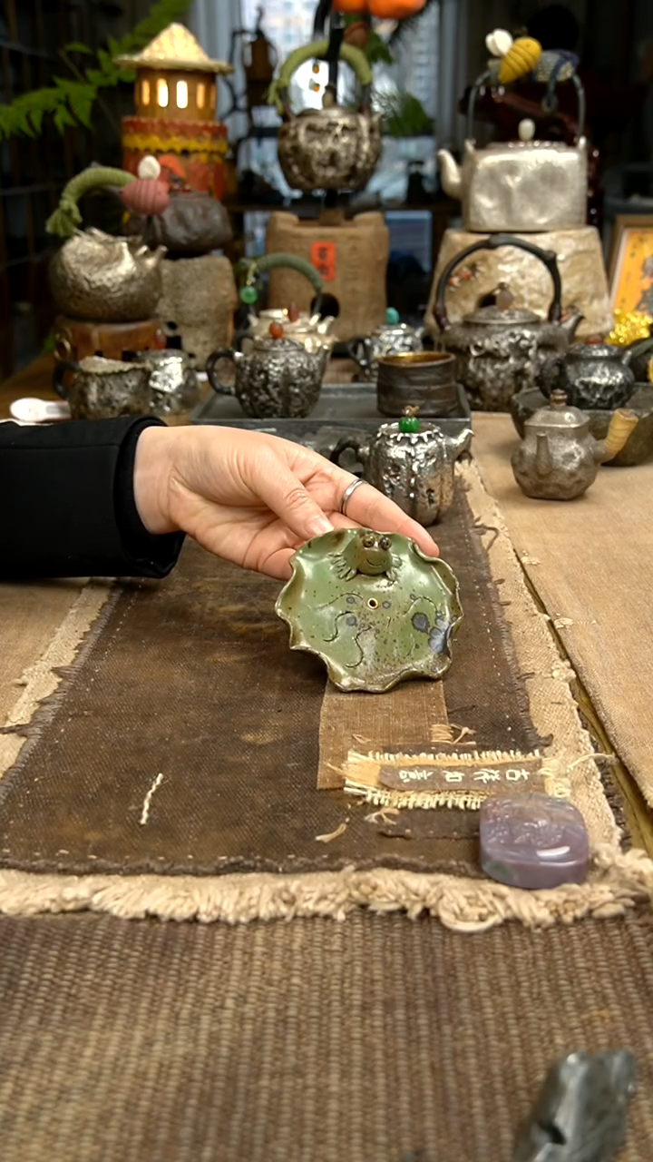 福利青蛙香插。。。