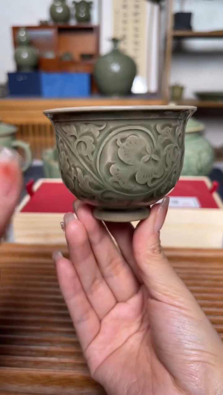 【闪购商品】其他王晓娜 纯手工秘色牡丹纹压手杯
