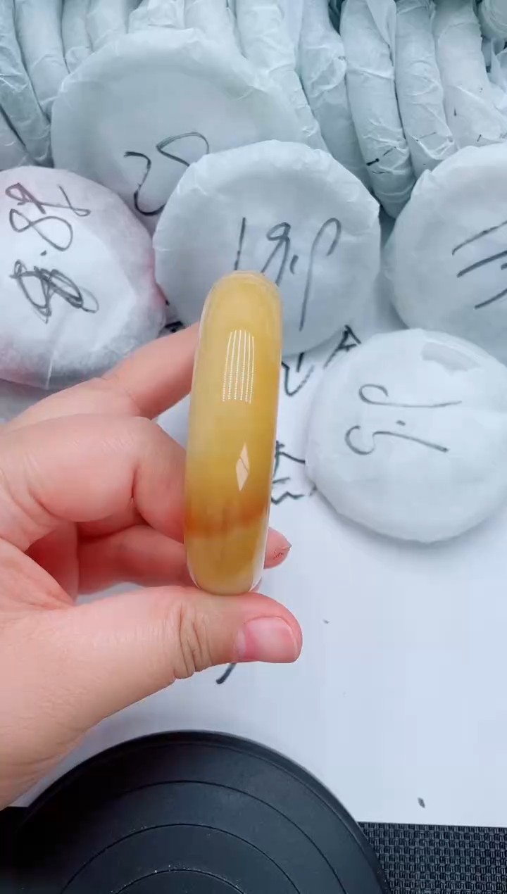 石英质玉手镯未镶嵌E290-59-60