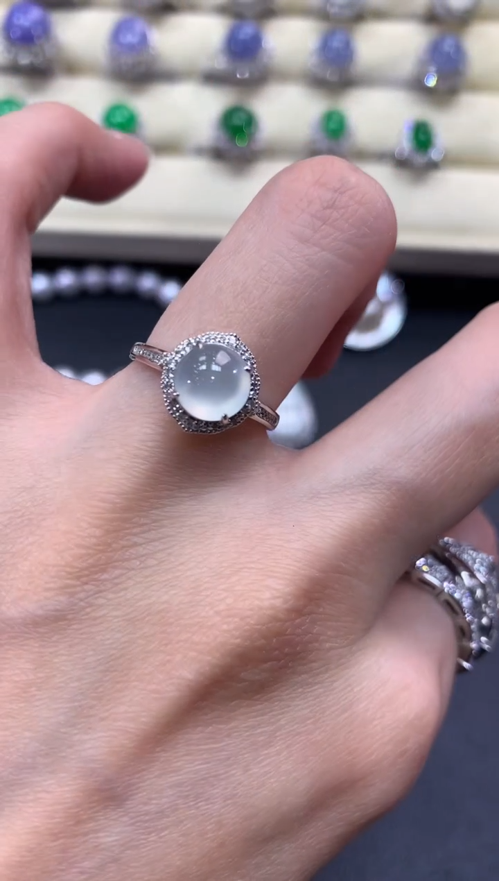 【闪购商品】翡翠戒指18K金镶嵌a49         