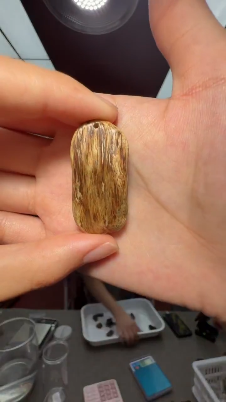 沉香吊坠多样性发一