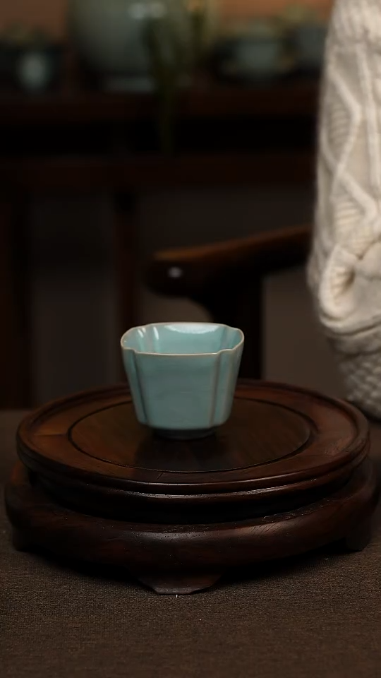 瓷片天青色四方八角杯70ml微瑕不带礼盒