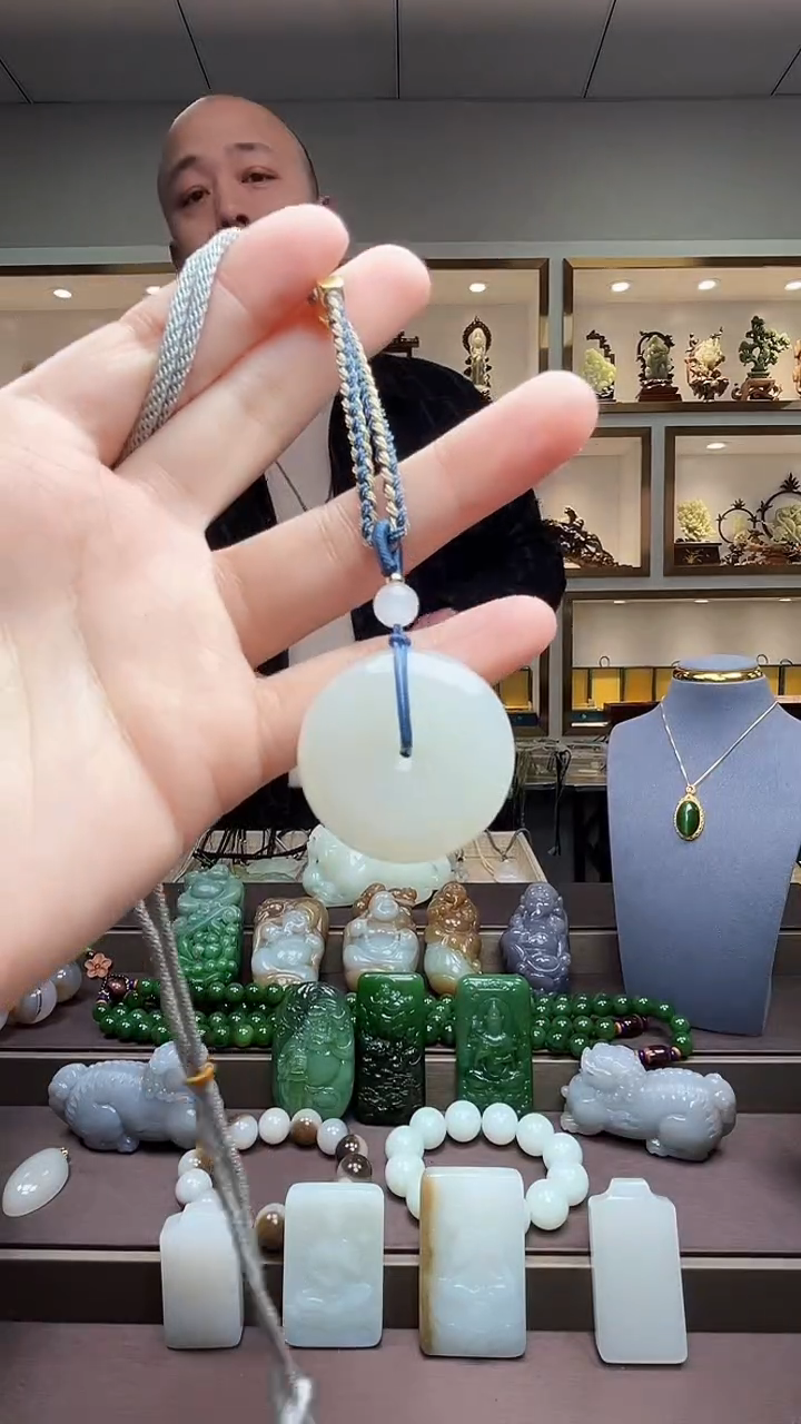 【闪购商品】和田玉颈饰未镶嵌苏