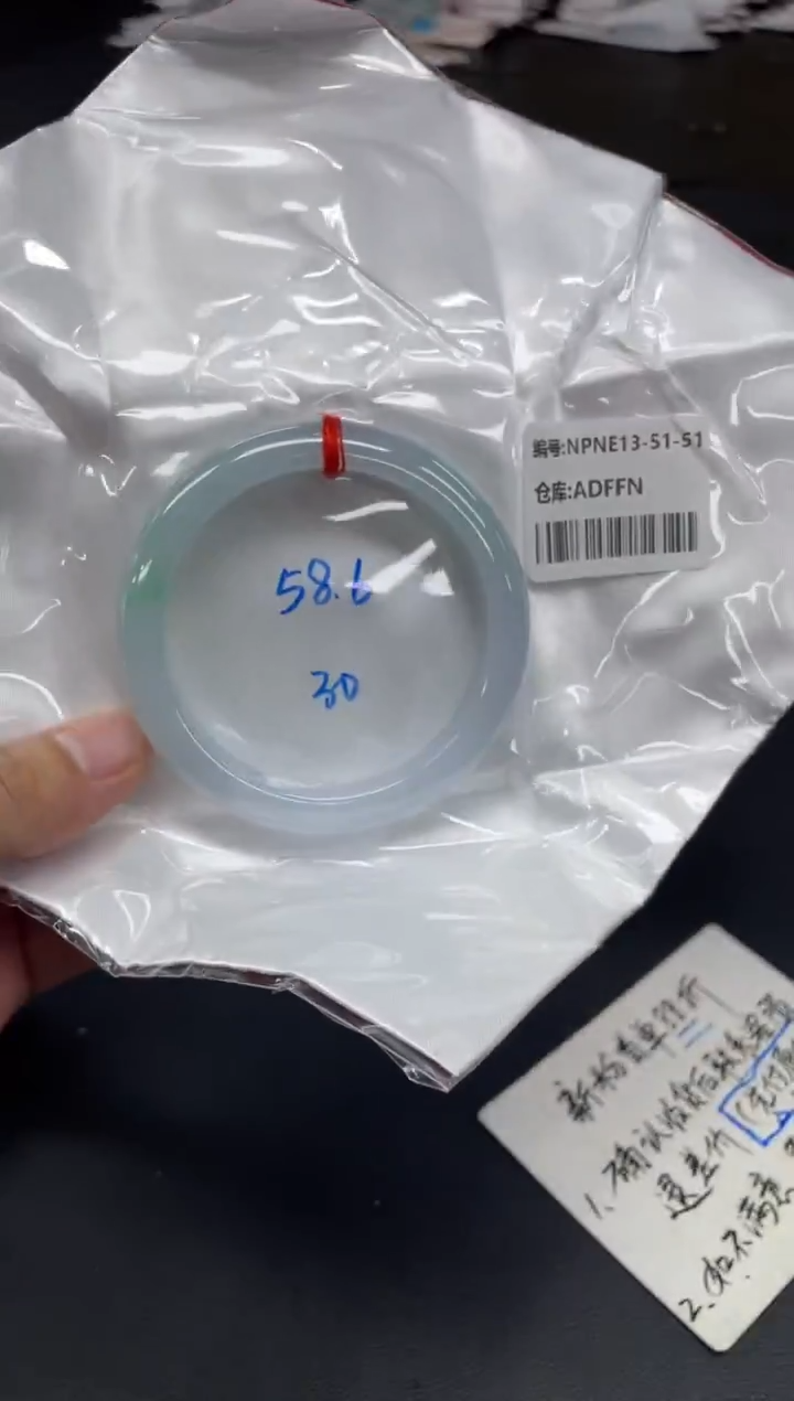未镶嵌手镯翡翠翡翠手镯