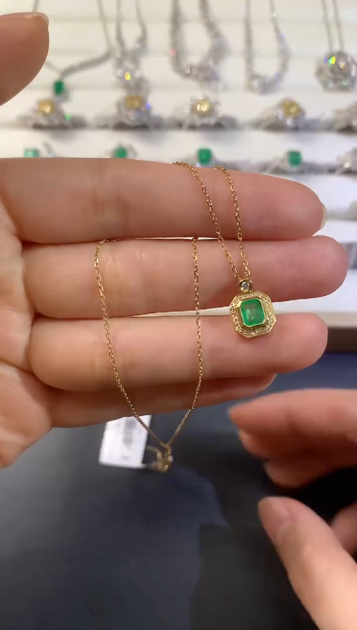 【闪购商品】套链18K金镶嵌祖母绿E99|1980
