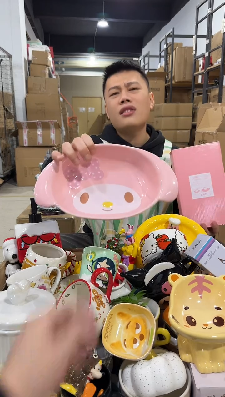 瓷片B款大号美乐蒂深碗