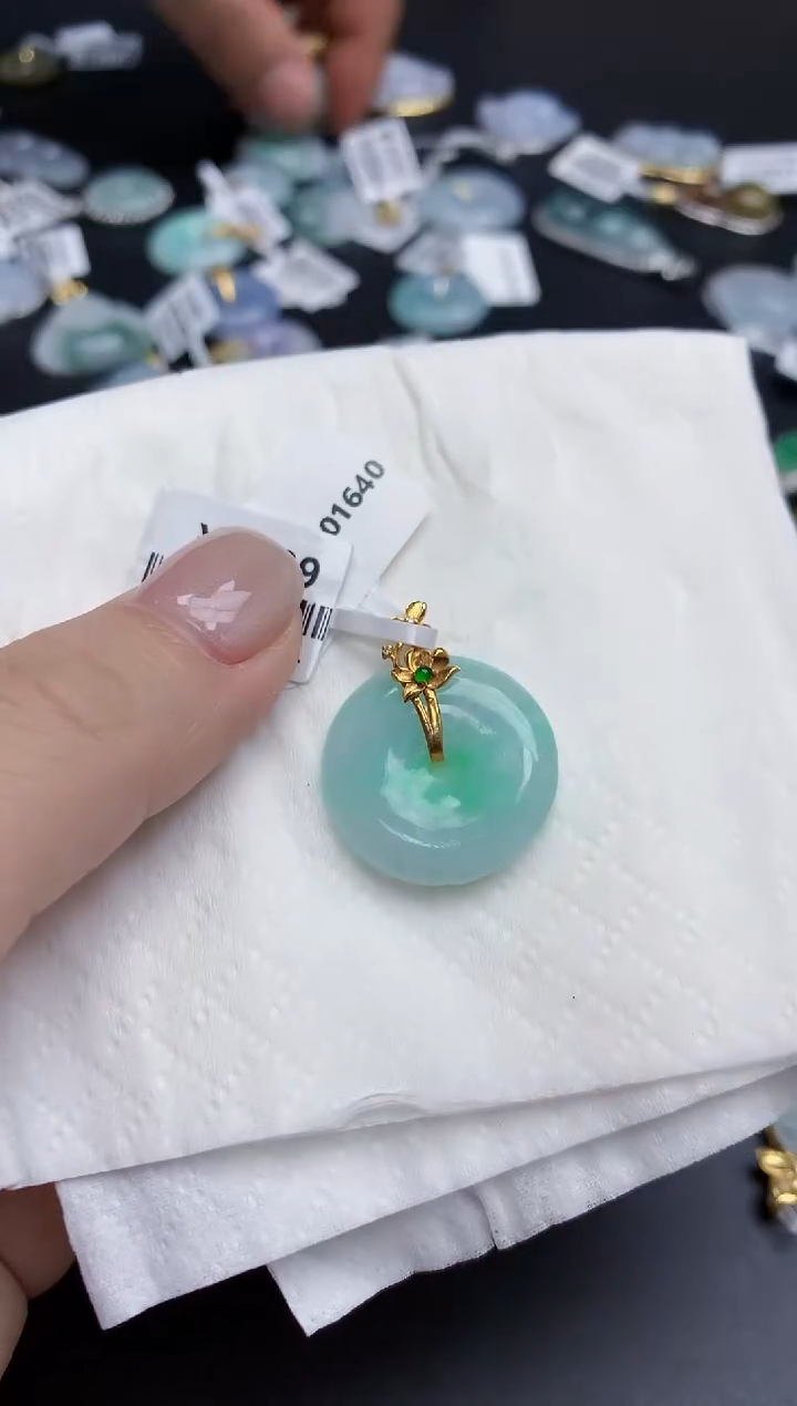 【闪购商品】翡翠颈饰18K金镶嵌天然缅甸翡翠A货