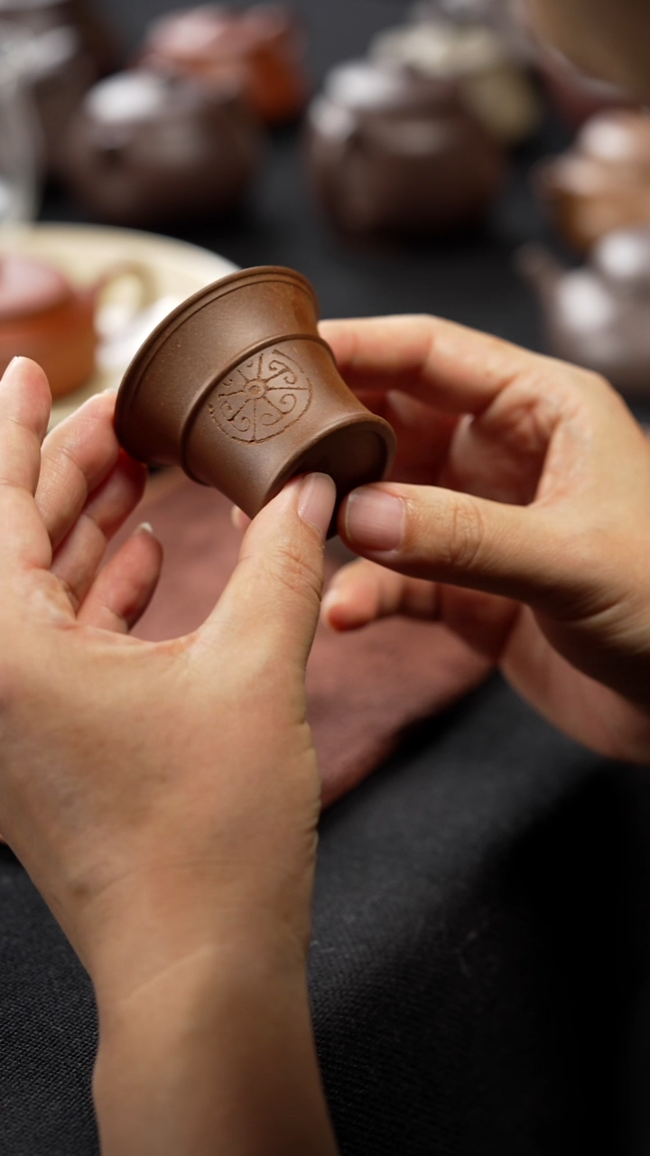 茶杯紫砂汉瓦图样杯