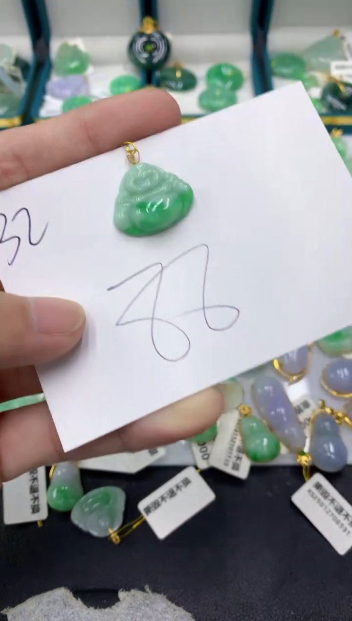 【闪购商品】翡翠颈饰18K金镶嵌翡翠