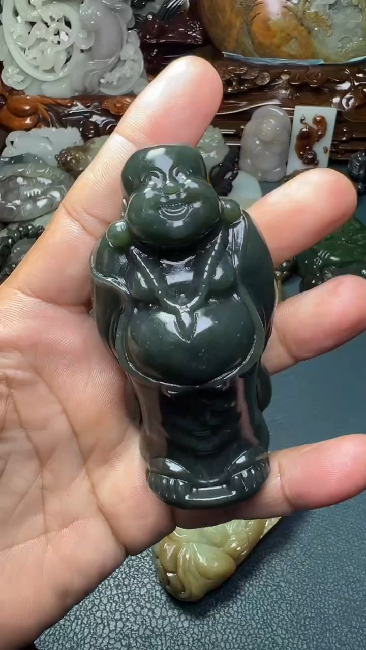 未镶嵌和田玉把件-