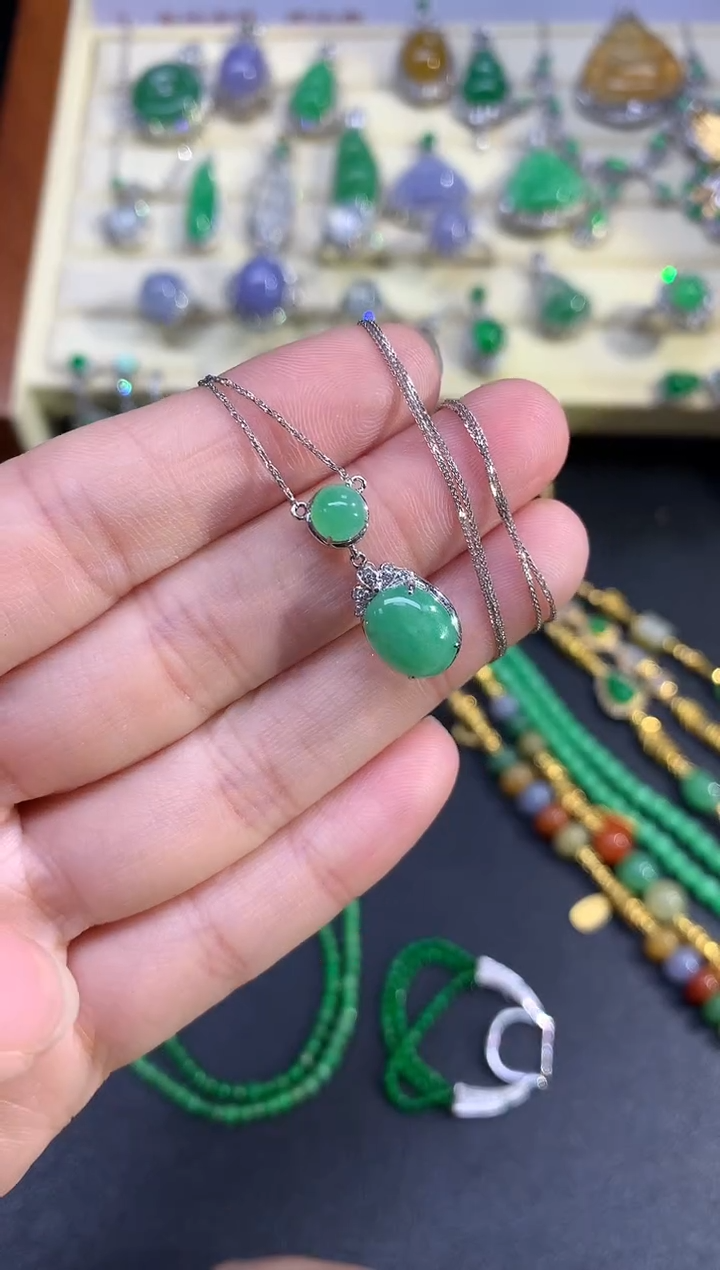 套链18K金镶嵌翡翠套链|2500+250