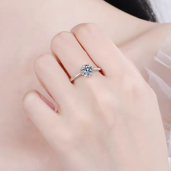 925银莫桑石银制品 【直臂雪花戒指】0.5-1克拉/精致婚戒莫桑钻银托