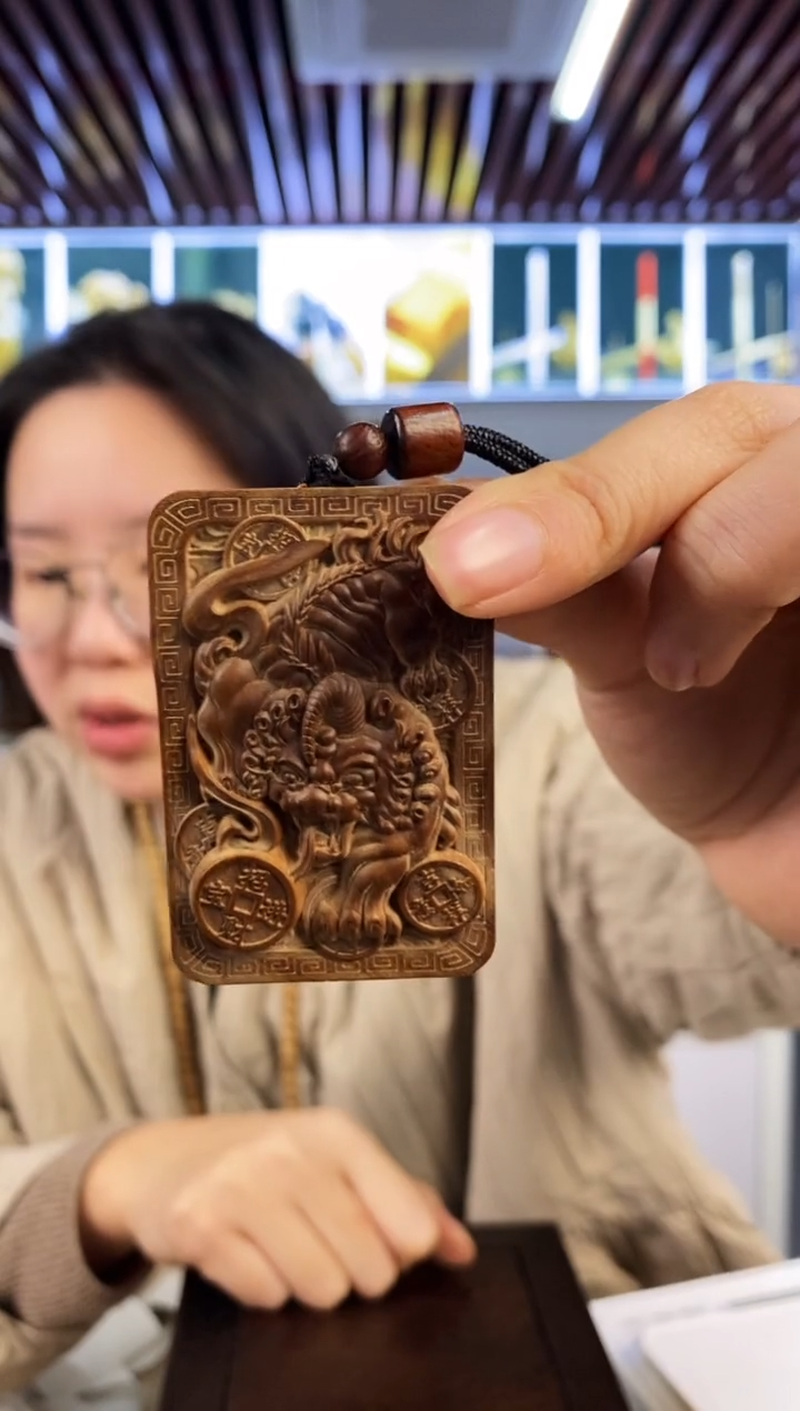 【闪购商品】檀香木6号库h-国工貔貅无事牌