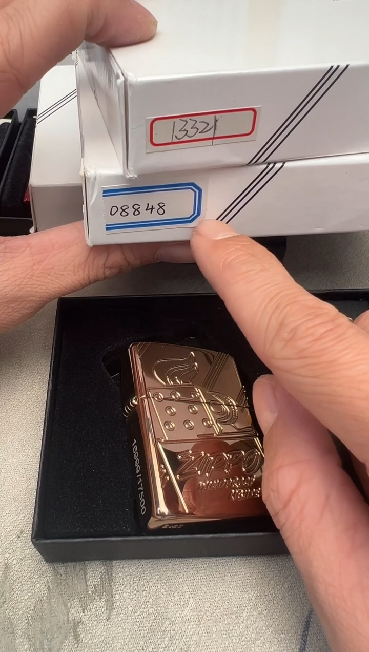 铜顺**然zippo打火机盔甲斜阳