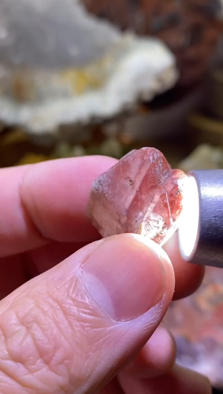 未镶嵌珠宝半成品水晶6号加拿大红皮水晶