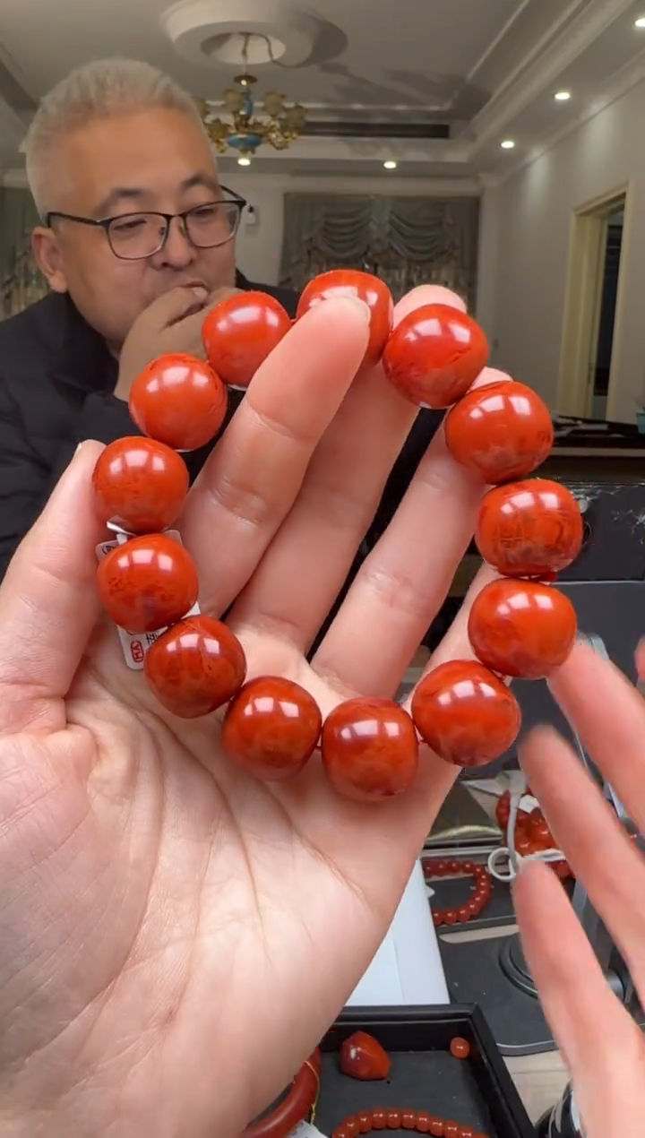 【闪购商品】南红玛瑙18mm瓦西手串老型未镶嵌多样性发一件