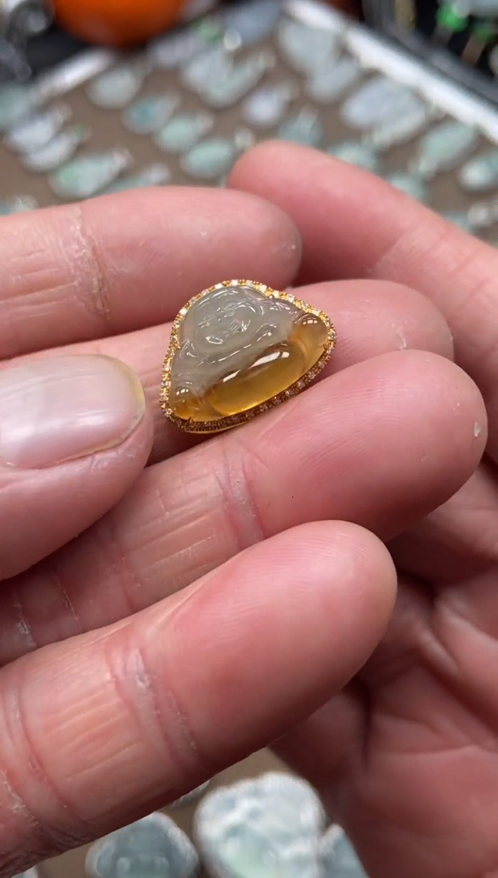 【闪购商品】翡翠吊坠(不含链)18K金镶嵌佛公