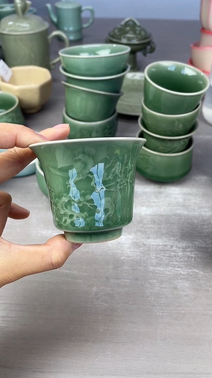 青瓷仓储清仓福利微瑕喜上眉梢