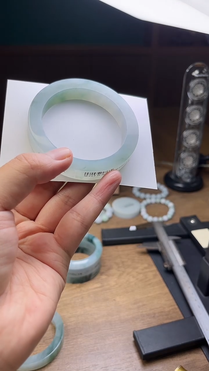 未镶嵌手镯定制翡翠香*定制