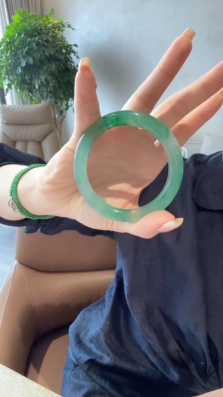 【闪购商品】石英质玉手镯未镶嵌10号