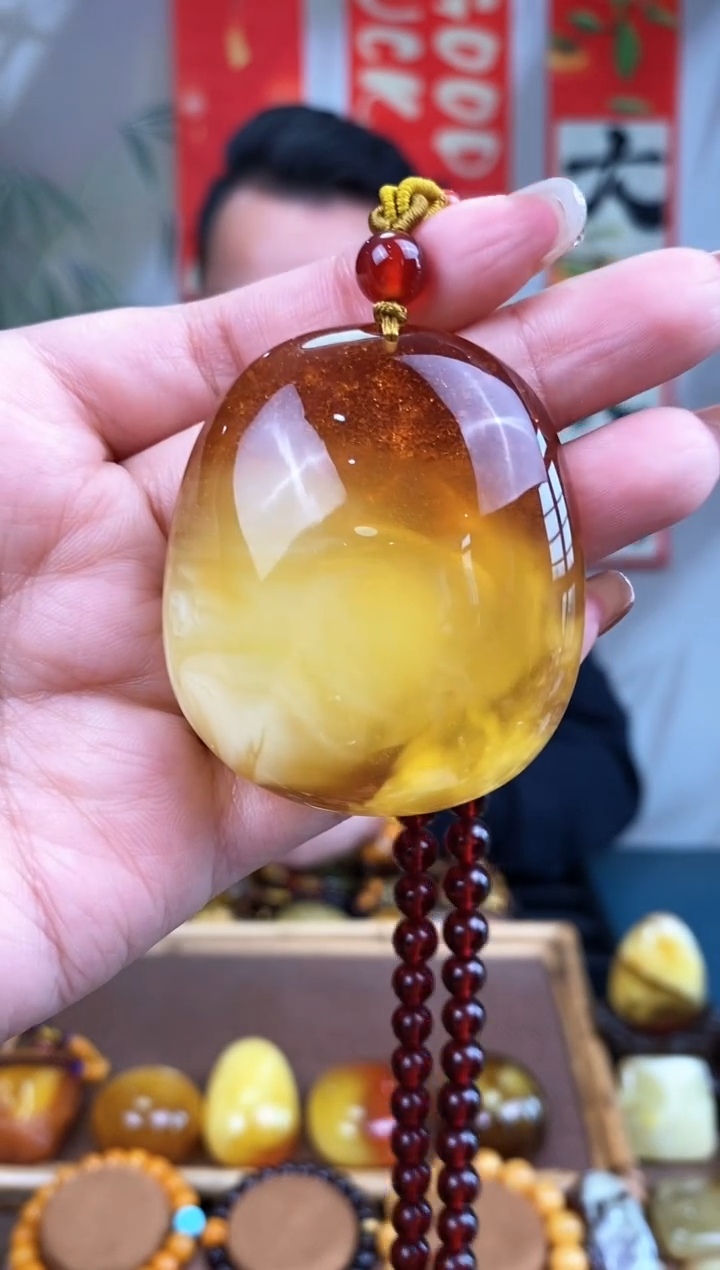 【闪购商品】琥珀裸石未镶嵌 基地发货 一物一证 顺丰包邮