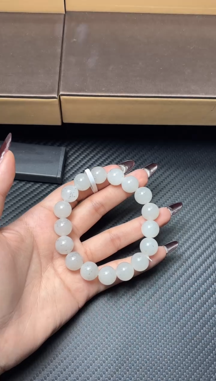 未镶嵌手串和田玉和田黑山微色差卡12PM