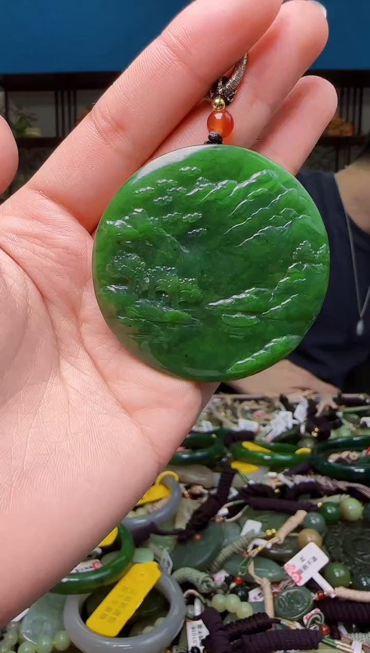 颈饰未镶嵌和田玉1