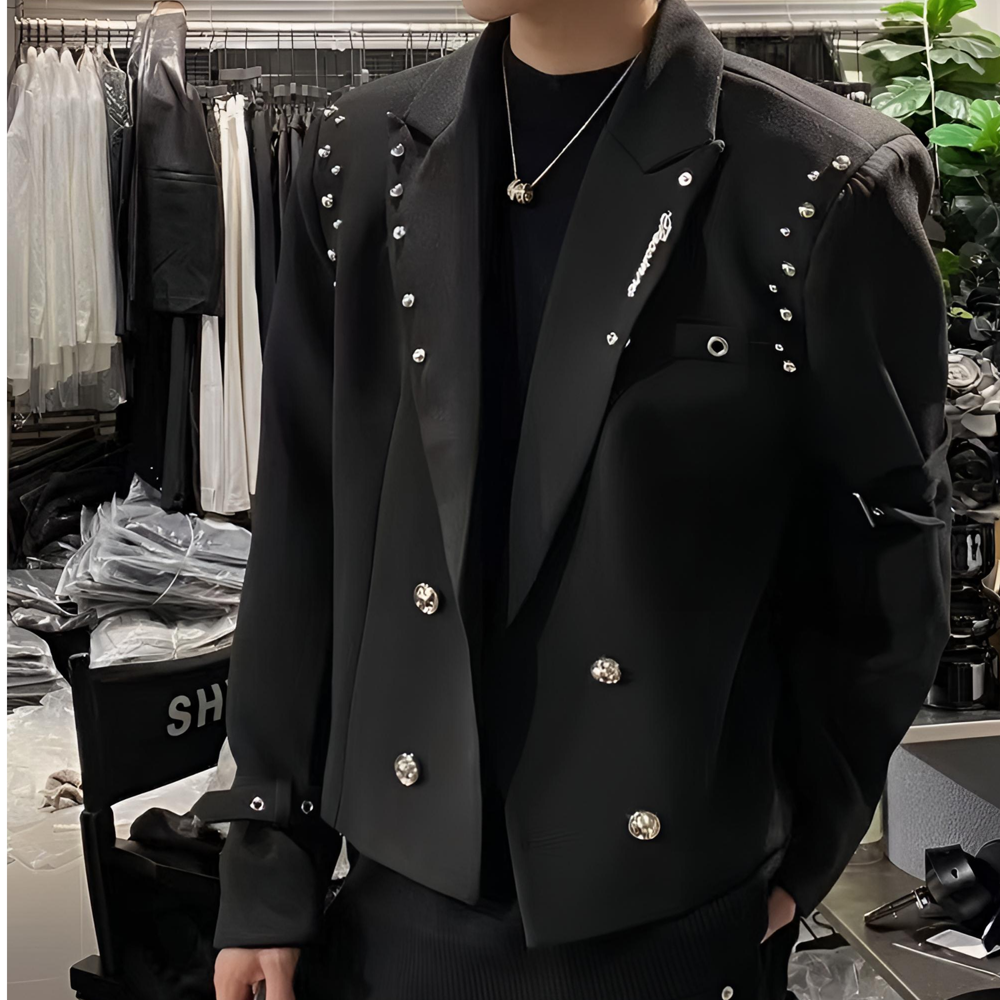 OOTD | 新品西服-黑色柳钉字母设计感绑带休闲潮流时尚西服短款