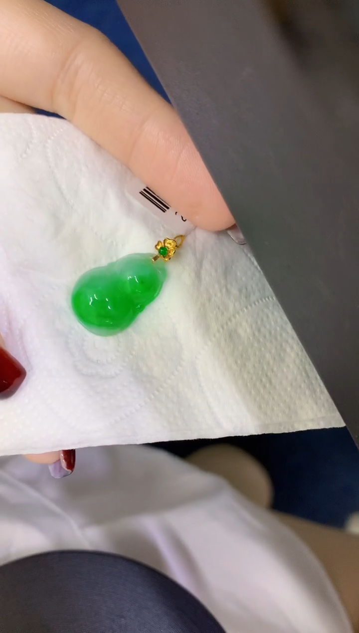 颈饰18K金镶嵌翡翠缅甸天然翡翠a货