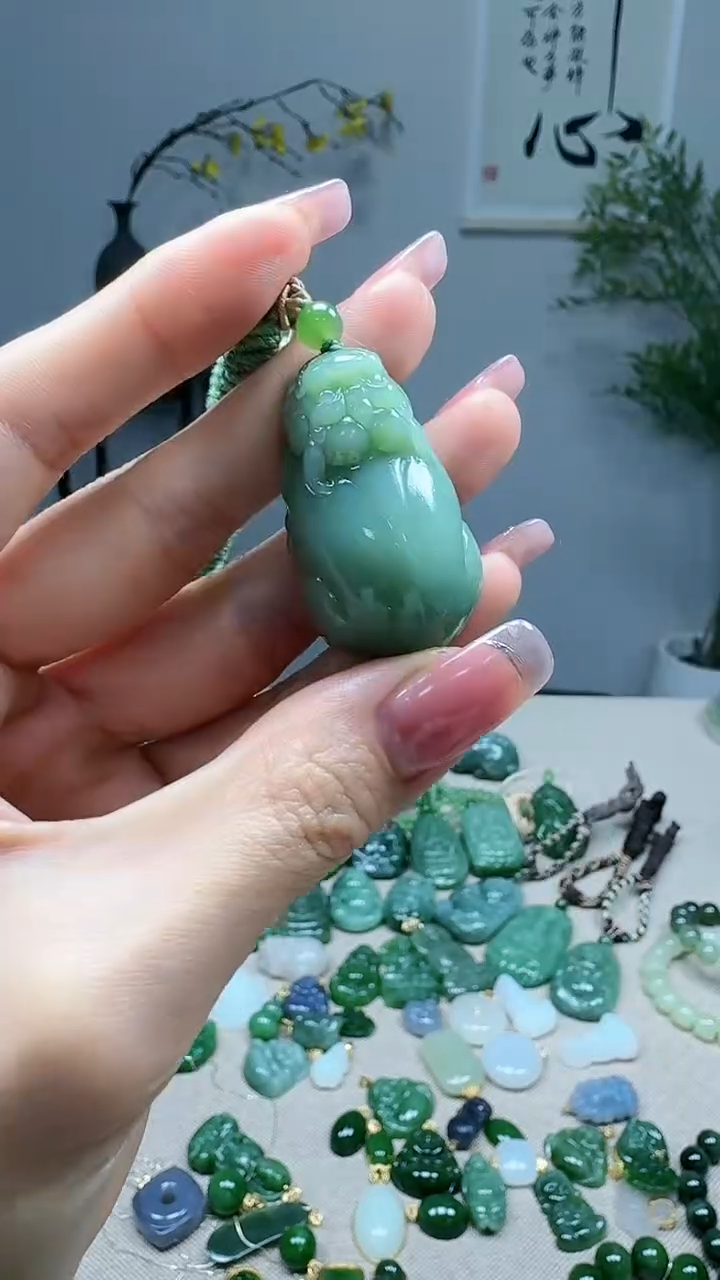 未镶嵌和田玉挂件1