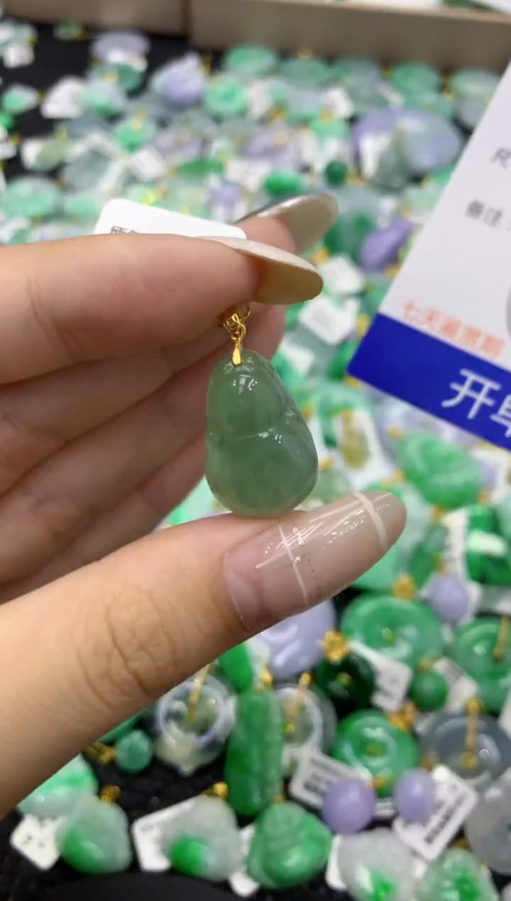 颈饰未镶嵌翡翠天然缅甸翡翠A货
